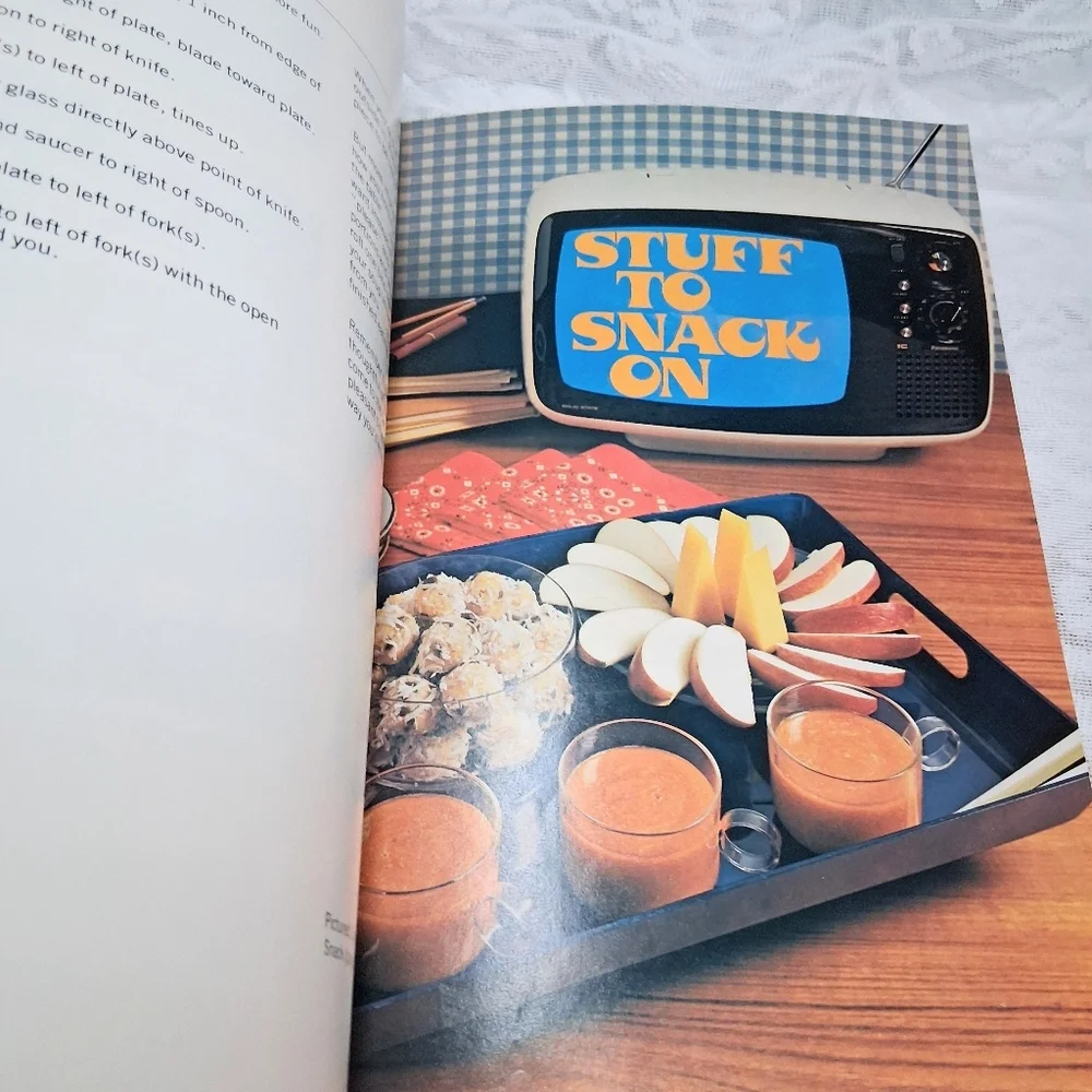 Vintage 1978 Betty Crocker's Cookbook For Boys & Girls Colorful Fun Recipes